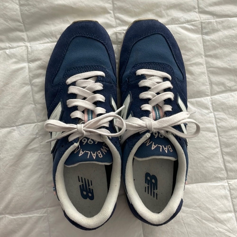 Womens New Balance 696 Sneakers